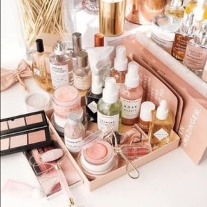 Makeup/skincare surprise mystery box!